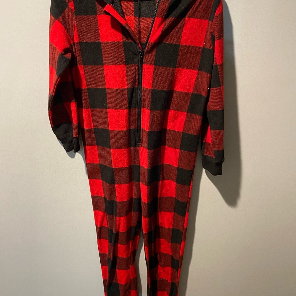 Old Navy Red and Black Checkered Kids Footie